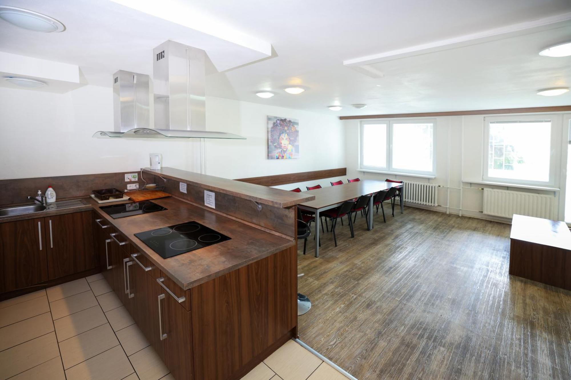 Eislerova Kolej Jarov Hostel *